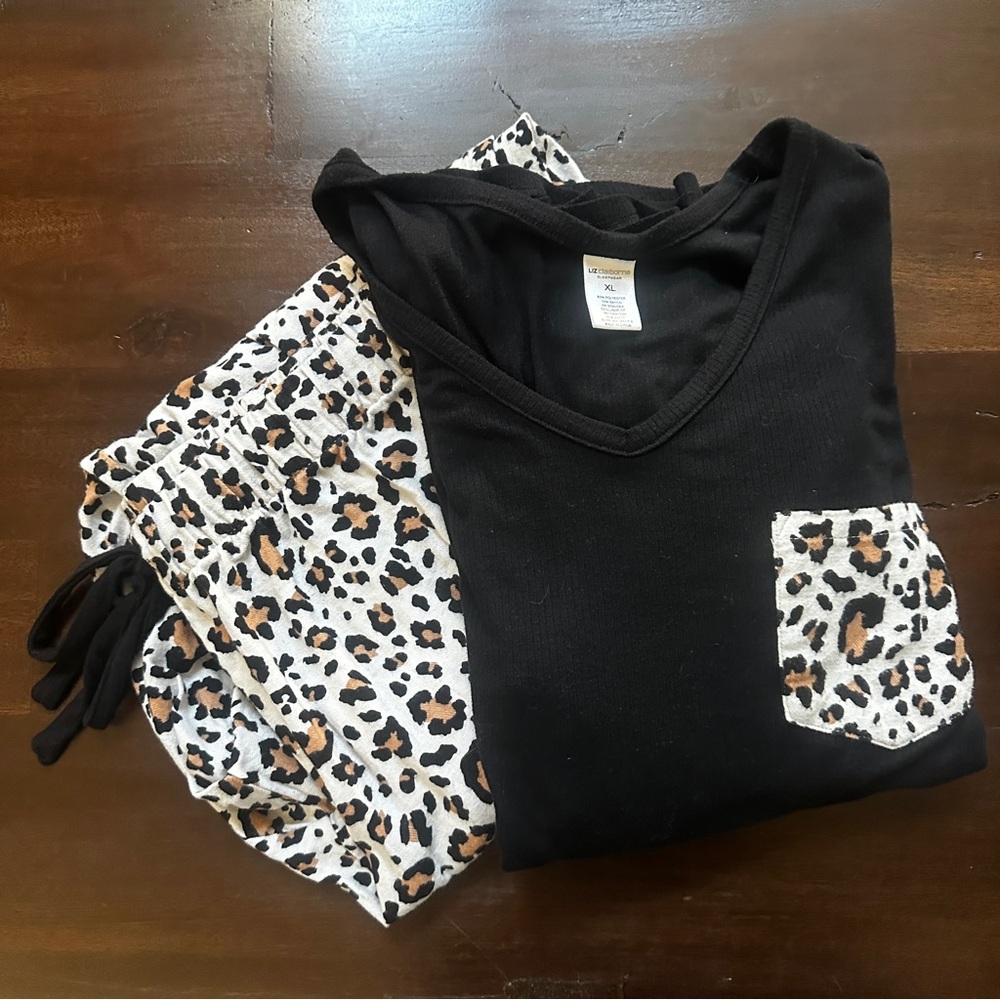 Liz Claiborne Leopard Print Sleepwear